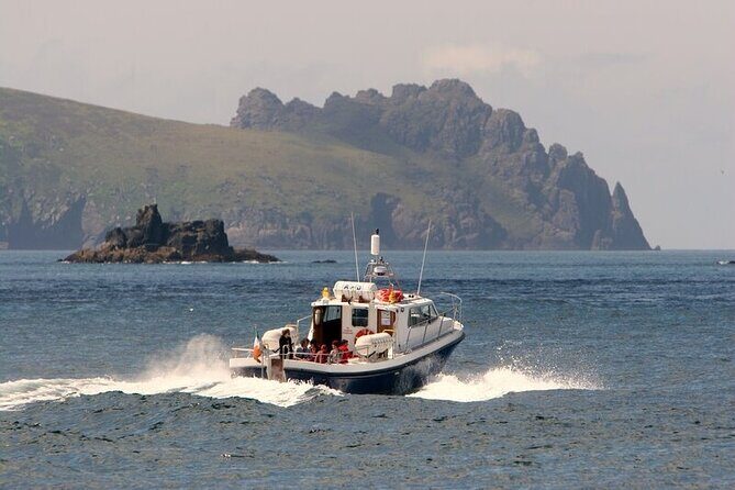 Dolphin & Whale Watching (4hrs) + Blasket Island Landing (3hrs) - FAQ