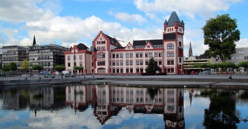 Dortmund: Guided Walking Tour with a Local - The Authenticity and Potential Pitfalls