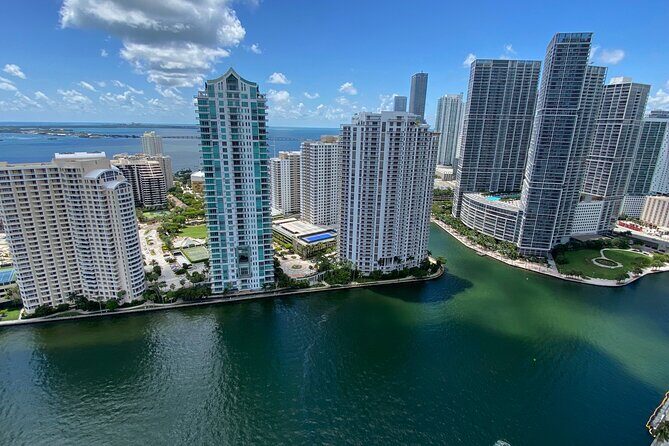 Double Decker City tour & 75 Min Miami Cruise Millionaire homes - Key Points