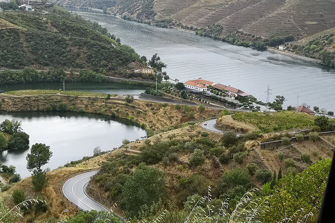 Douro Valley in a Luxury Convertible Mercedes (only private events) - What the Reviews Say