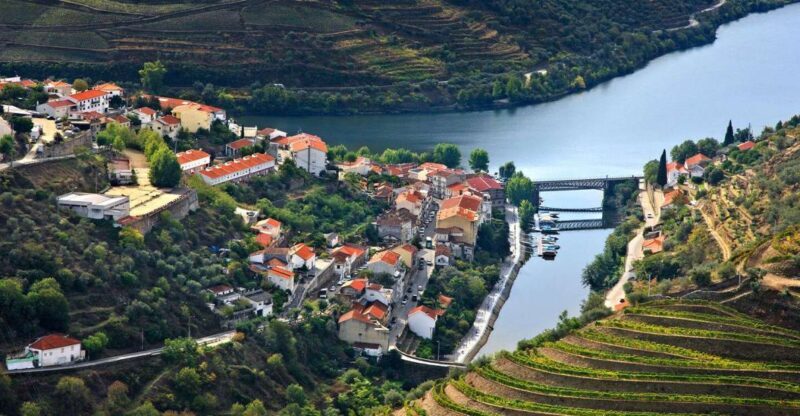 Douro Valley: Private Airplane Tour Around the River Douro - The Experience: What to Expect from the Tour