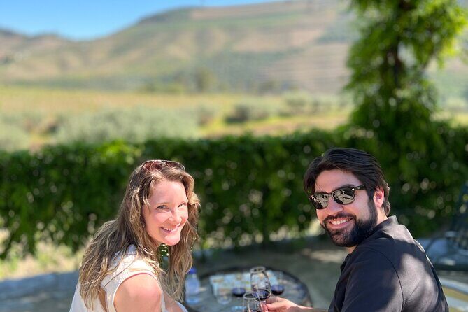 Douro Valley Wine Tour with Tastings, Boat Ride & Lunch - Discovering the Douro Valley: A Review of the Wine Tour with Tastings, Boat Ride & Lunch