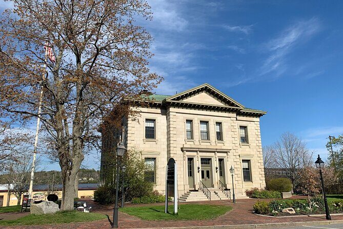 Downtown Bath, Maine and The City of Ships Walking Tour - FAQs