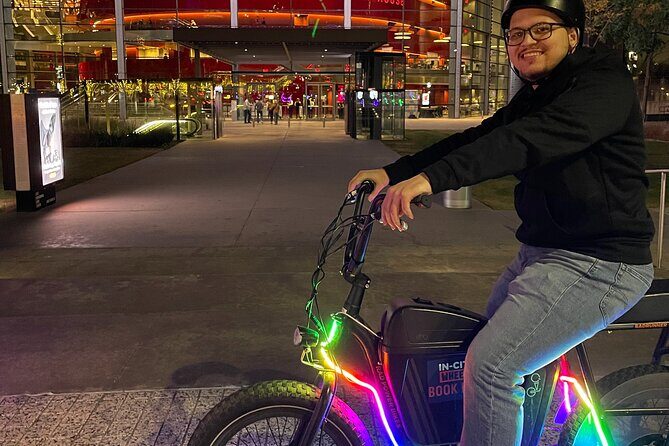 Downtown Dallas Night Sightseeing 2 Hour E-Bike tour - Key Points