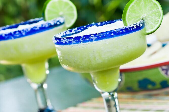 Downtown Dallas Walking Food Tour History and Cocktail Package - What the Tour Includes & What Not