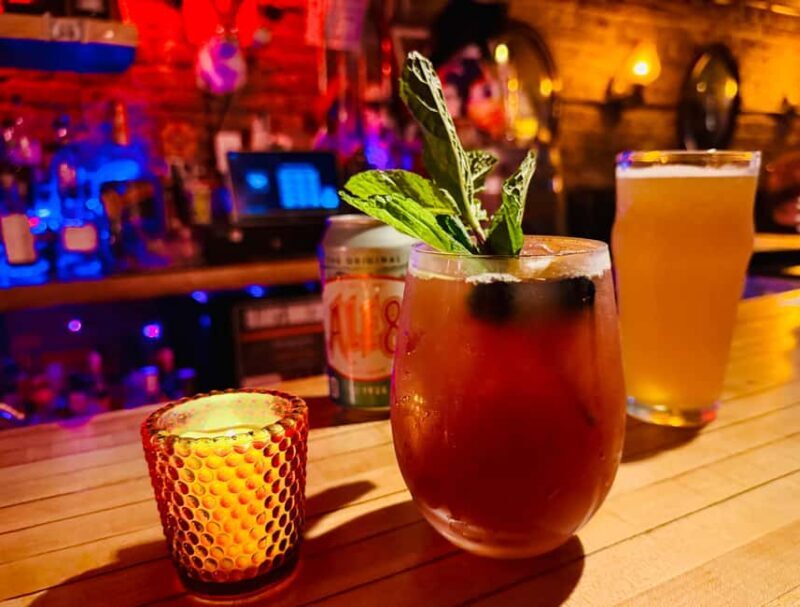 Downtown Louisville: Misfits and Mayhem Walk with Cocktail - An In-Depth Look at the Misfits and Mayhem Tour