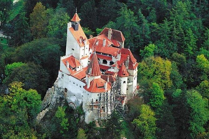 Dracula and Peles Castles Premium Tour with Hotel pick-up - Bran Castle: The Legend of Dracula