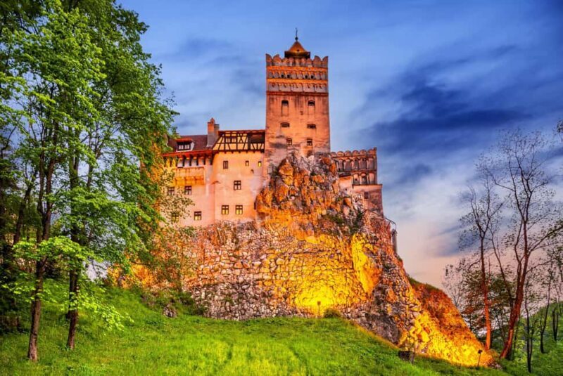 Dracula Castle, Peles and Brasov, 1-day tour from Bucharest - The Journey Begins: Leaving Bucharest