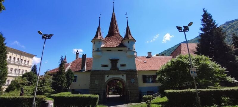 Dracula Castle, Peles Castle and Brasov Private Day Tour - FAQ