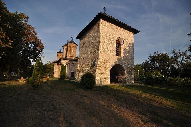 Dracula's Tomb and Mogosoaia Palace, Private Tour from Bucharest - FAQs