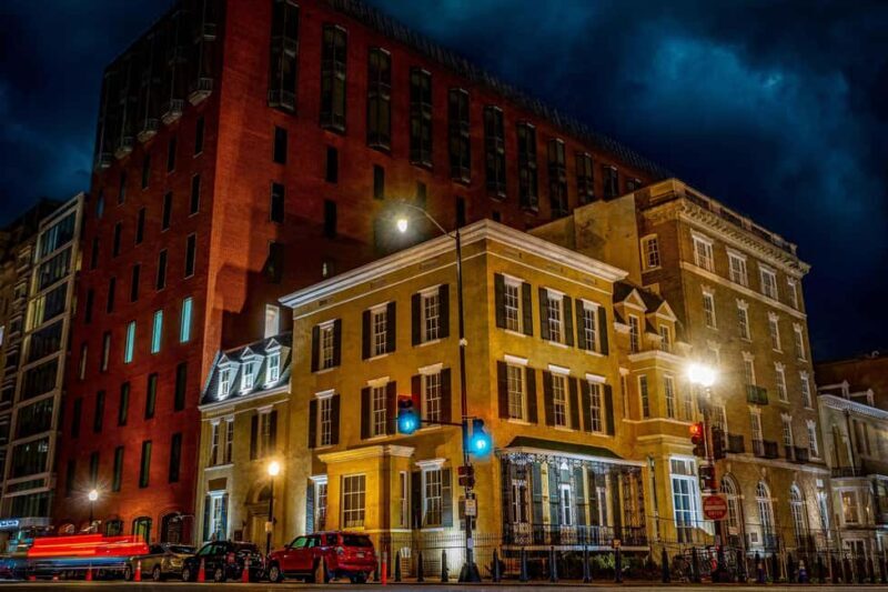 Dreaded Dead Descent of the District: DC Ghost Tour - An Honest Look at the Dreaded Dead Descent of the District
