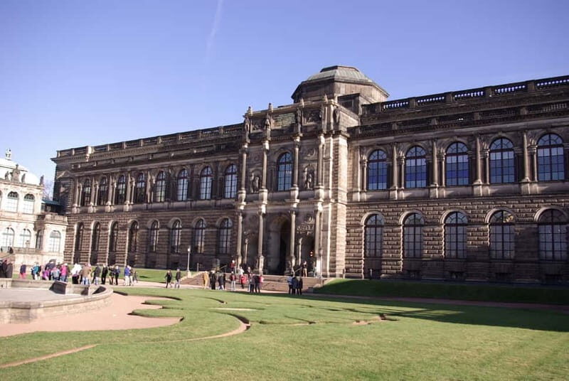 Dresden: 10-Hour-Tour from Berlin by VW-Bus - The Value of the Guided Experience