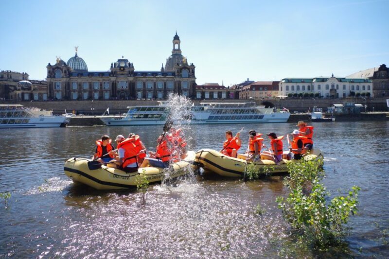 Dresden: Bootstour im Schlauchboot durch die Altstadt - Exploring Dresden by Water: What You Can Expect