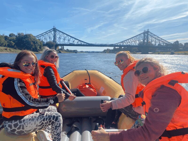 Dresden: Bootstour mit dem Schlauchboot Loschwitz - Radebeul - The Landscape and Landmarks
