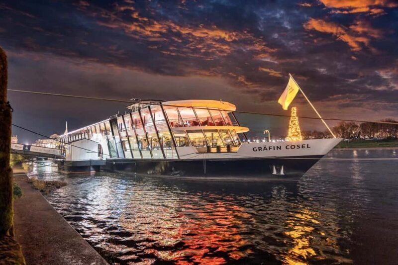 Dresden: Christmas Lunch - festive river cruise - The Food: A Key Highlight