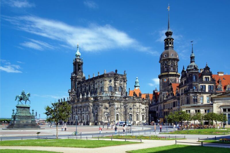 Dresden: Old Town Scavenger Hunt for Children - Key Points