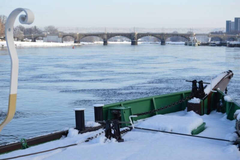 Dresden: Paddle Steamer Winter Cruise to Pillnitz - A Closer Look at the Experience