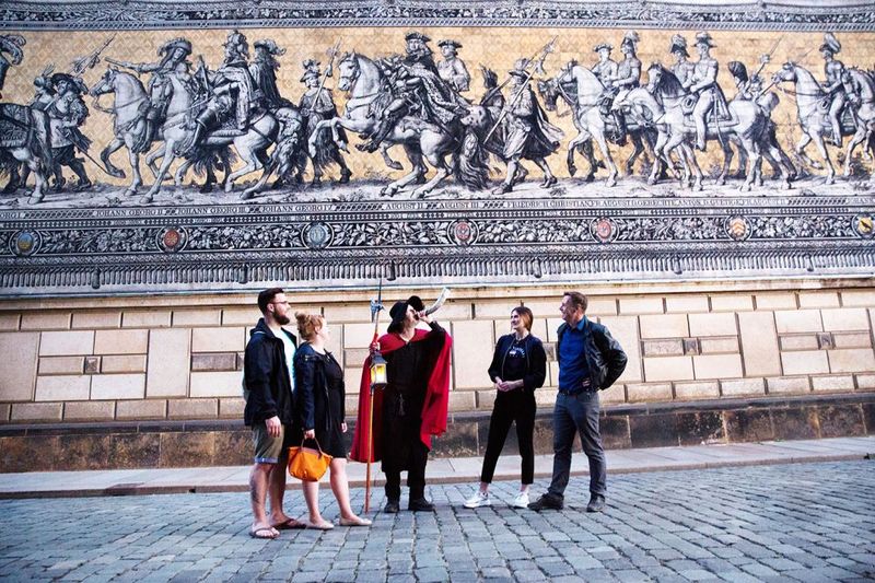 Dresden: The Original Night Watchman Tour in Lantern Light - Brühl’s Terrassen: the classic viewpoint break