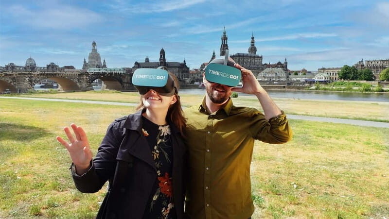 Dresden: Walking Tour with Virtual Reality elements - How Valuable Is the Experience?