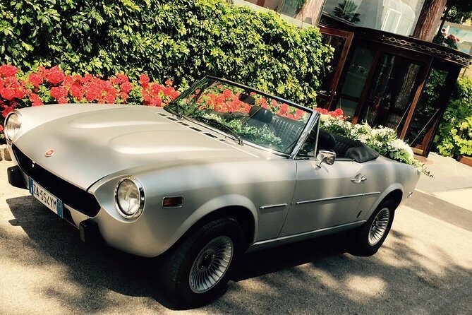 Drive Experience on vintage car - The Vintage Cars: A Highlight and a Challenge