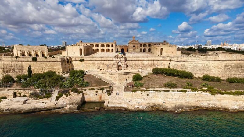 Drone Photo and Video Session with Valletta View - Key Points