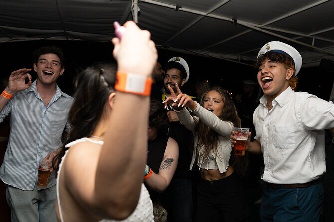 Drunken Monkey Prague Boat Party w/ 2hr Open Bar to Duplex Club - Is This Tour Right for You?