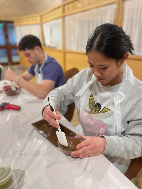 Dubai: Chocolate Bar Making class - What to Expect from the Dubai Chocolate Bar Making Workshop