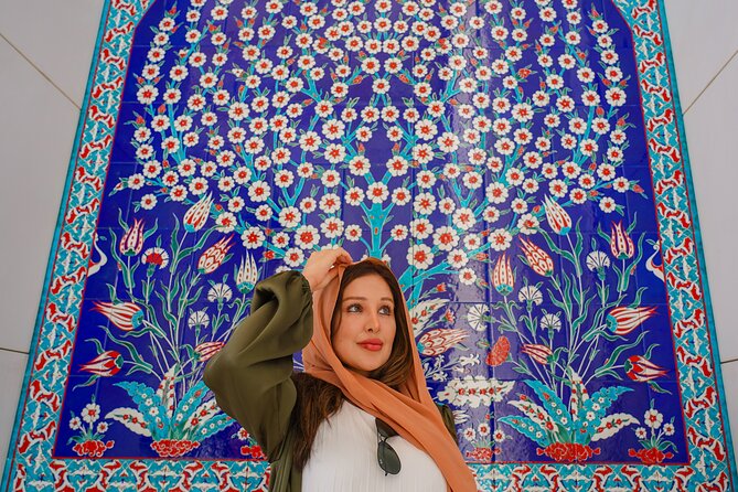 Dubai To Abu Dhabi: Grand Mosque, Royal Palace & Etihad Towers - Entering Sheikh Zayed Grand Mosque: Dress Code First, Then the Magic