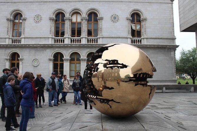 Dublin Book of Kells, Castle and Molly Malone Statue Guided Tour - FAQ: Practical Questions About This Tour