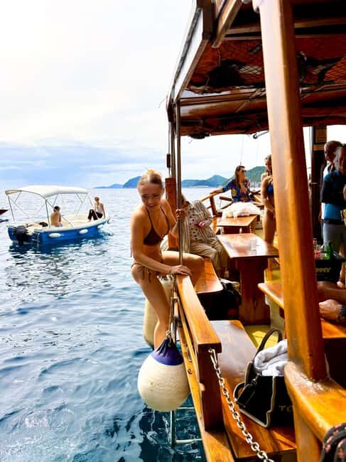 Dubrovnik: 6 hours Blue cave & Elaphiti with optional lunch - An In-Depth Look at the Elaphiti Islands Boat Tour