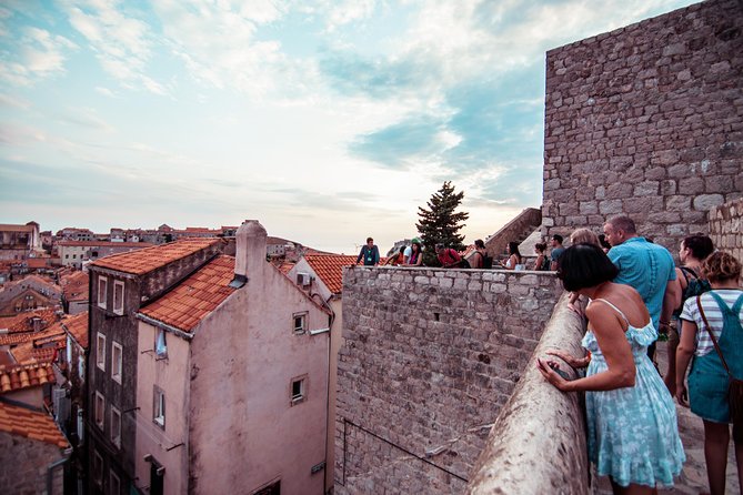 Dubrovnik: Ancient City Walls & Wars Walking Tour - What the Guides Bring to the Experience