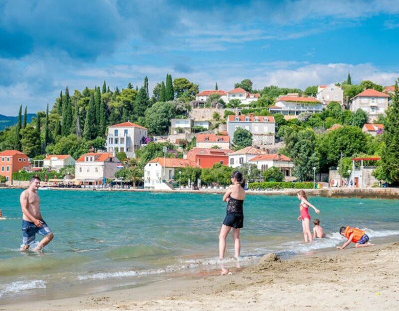Dubrovnik: Elaphiti Islands Day Trip with Lunch - The Food and Drink Experience