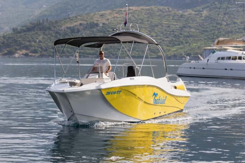 Dubrovnik: Elaphiti Islands Speedboat Tour with Drinks - The Boat and Equipment