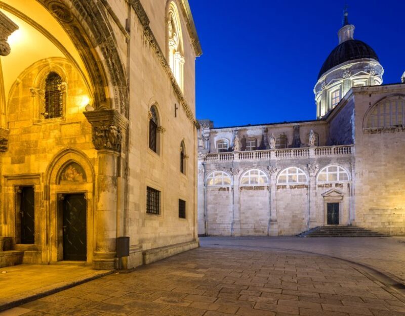 Dubrovnik: Old Town Highlights Guided Evening Walking Tour - Who Should Consider This Tour?