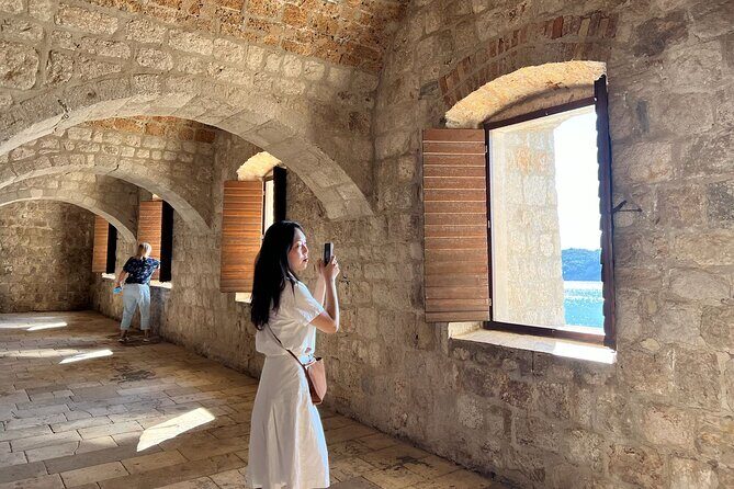 Dubrovnik: Old Town Walking Tour, Walls and Adriatic Views - What to Expect During the Tour