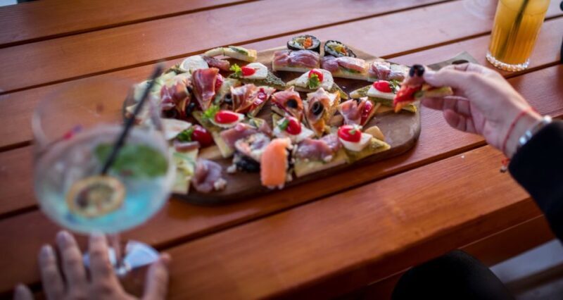 Dubrovnik: Panoramic Sunset Cocktail Cruise Around Old Town - What to Expect on the Dubrovnik Sunset Cocktail Cruise