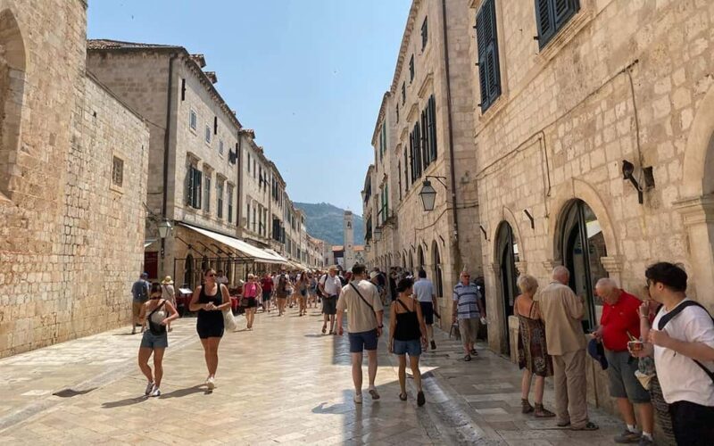 Dubrovnik: Small-Group Guided Old Town History Walking Tour - Key Points