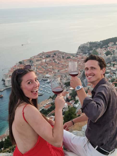 Dubrovnik: Sunset Wine Tasting At Panorama Point - Wine and Snacks: A Taste of Croatia