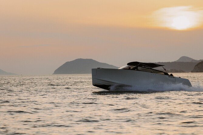 Dubrovnik to Elaphiti: Yacht Escape in Style - Who Will Love This Tour?