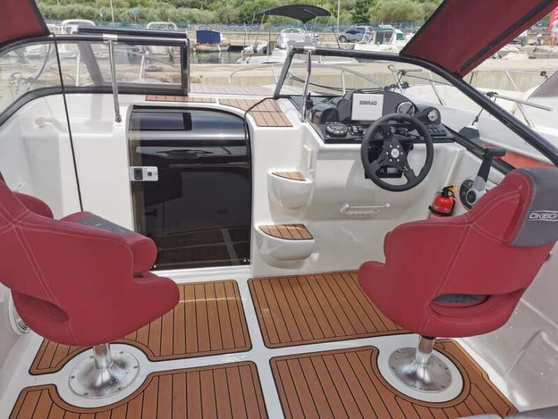Dunat/Krk: Rent a boat Oki Barracuda 585 - What to Expect from Your Boat Rental Experience