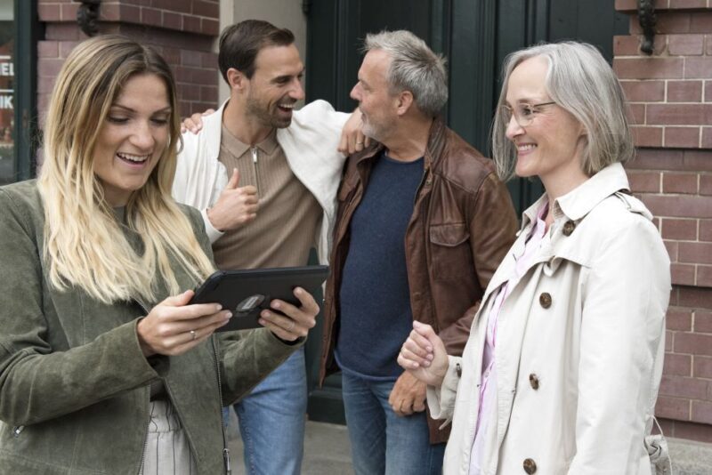 Düsseldorf-Carlstadt: Outdoor Escape Game with Game Master - User Experience and Reviews