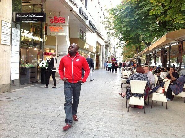 Dusseldorf: City Walk Audio Guide in 7 Languages on your Phone - Exploring Düsseldorf with a Self-Guided Audio Tour