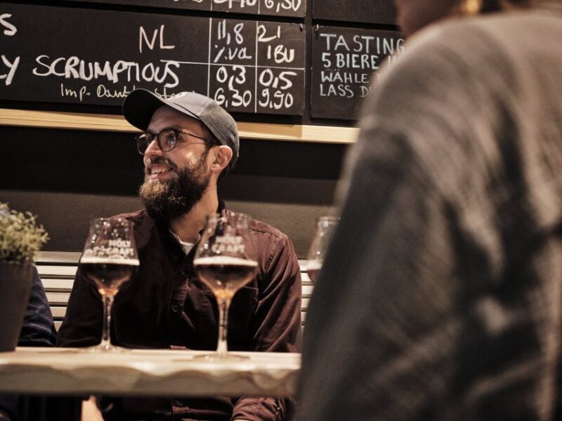 Düsseldorf: Düsseldorfs Altbier - & Craftbeer-Tour - Price & Value