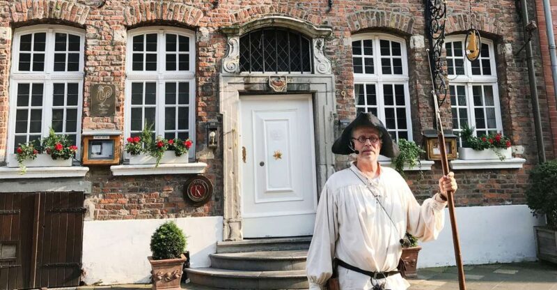 Düsseldorf: Guided Night Watchman Tour through Kaiserswerth - Key Points