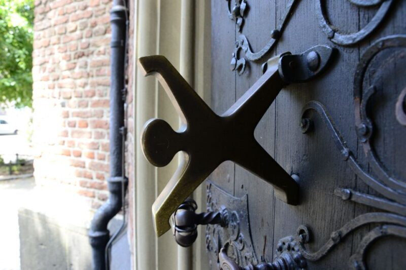 Düsseldorf: Guided Old Town Tour with Beer Break - Who Should Consider This Tour?