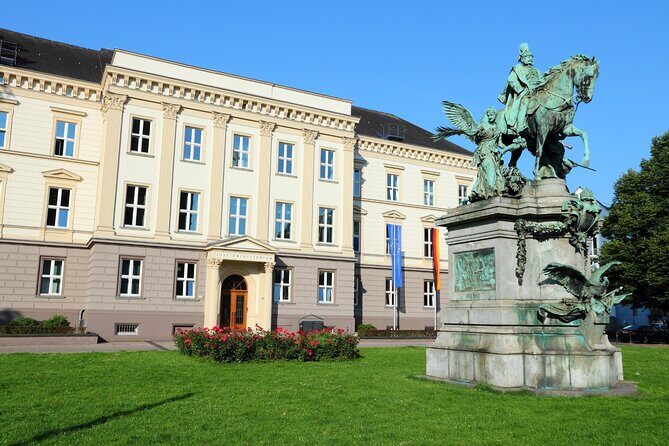 Düsseldorf Scavenger Hunt and Highlights Self-Guided Tour - The Pros and Cons