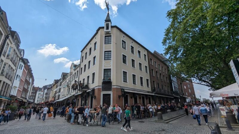 Düsseldorf: Tipping based - Old Town Walking Tour - Key Points