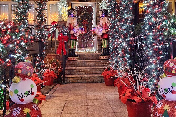 Dyker Heights Brooklyn Christmas Lights Walking Tour - Who Should Consider This Tour?