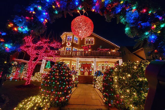 Dyker Heights Christmas Lights Guided Tour - Is It Worth the Price?
