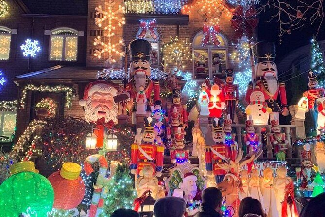 Dyker Heights Christmas Lights Tour - Key Points
